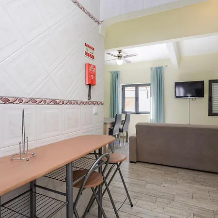 Appartamento Beachfront 1st Floor *