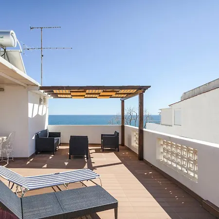 Beachfront 1st Floor Appartamento *